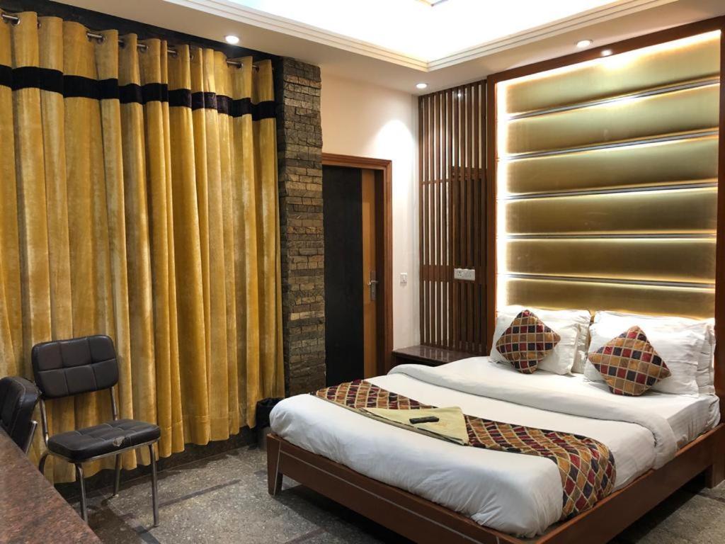Stay @ 203 Noida Exterior photo